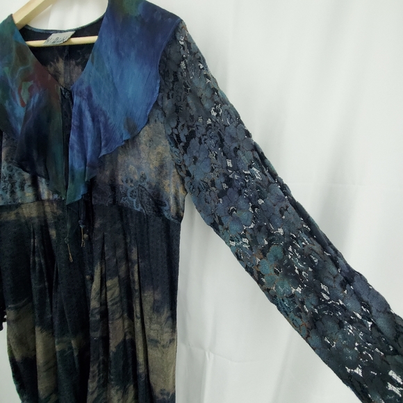 VELVET AND LACE FLORAL VINTAGE DRESS - Picture 5 of 7